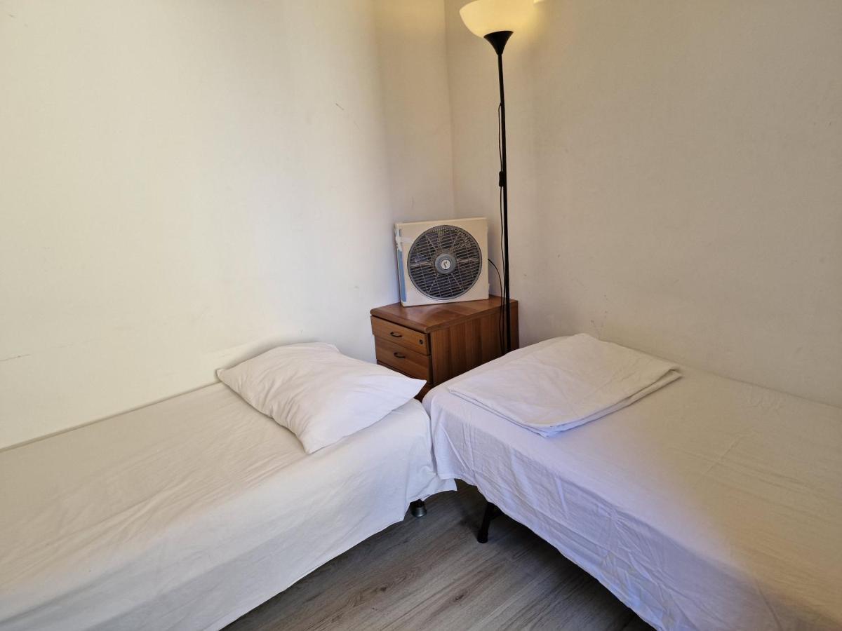 Private Room In A Quiet Apartment In The City Center Milano Exteriör bild